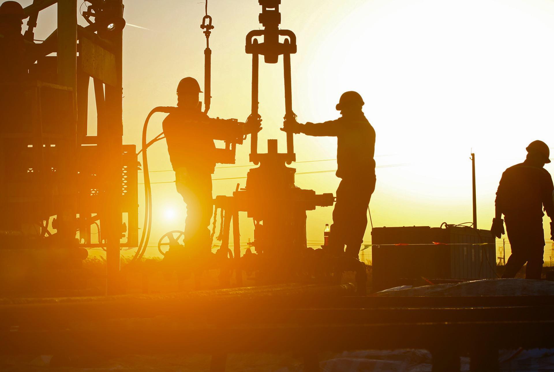 photo of oilfield workers